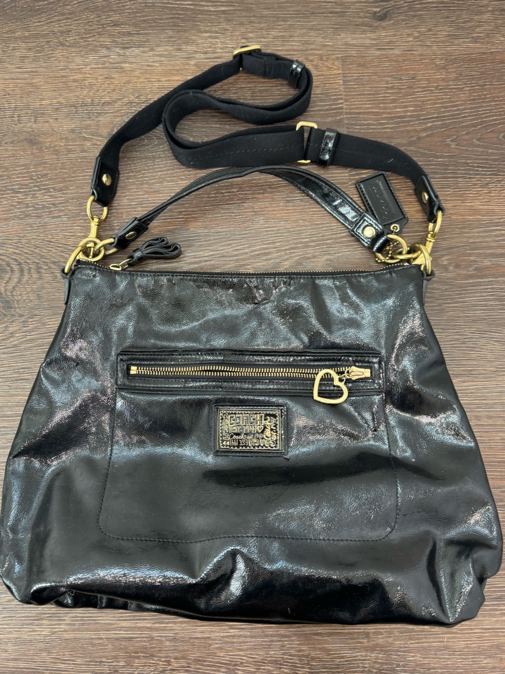 COACH Poppy Daisy Liquid Glass Hobo Patent Leather Bag Y2K Black